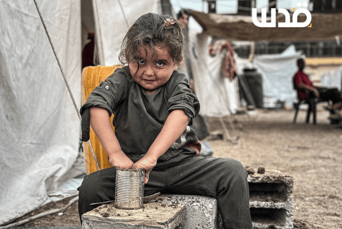 Displaced Palestinians in the Nuseirat refugee camp. (Photo: via QNN)